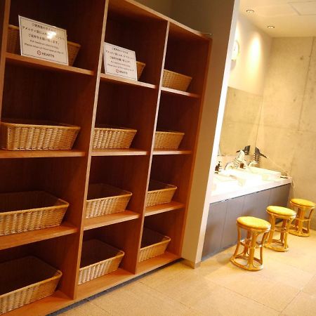 Hearts Capsule Hotel & Spa Hakata Fukuoka  Esterno foto