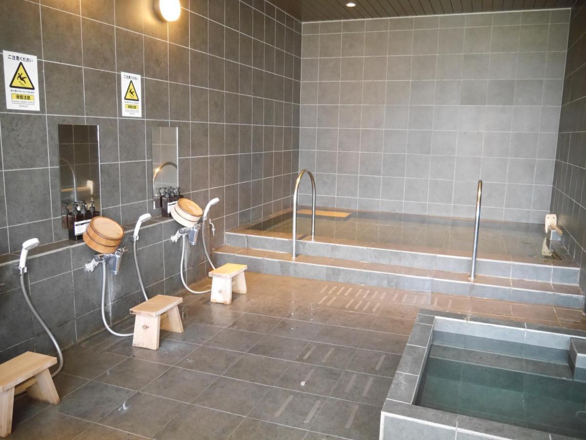 Hearts Capsule Hotel & Spa Hakata Fukuoka  Esterno foto